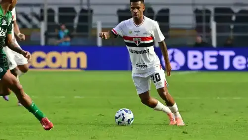 Craque de saída? Flamengo intensifica busca por Marcos Antônio no São Paulo