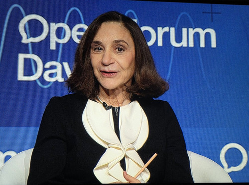 G LMbO2XgAAIzby?format=jpg.jpg