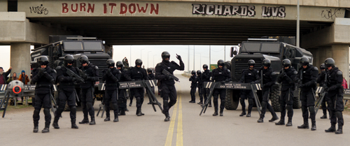 The.Running.Man.2160.DV5. 2.png