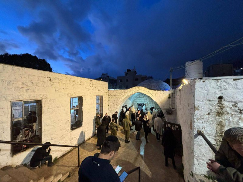 مراسل القناة 14 إيليا أفيف: صلاة شحريت في قبر يوسف هي تصحيح تاريخي للتخلي الذي وقع في أكتوبر، ولكن ليس في عام 2023، بل للتخلي الذي وقع في أكتوبر من عا...