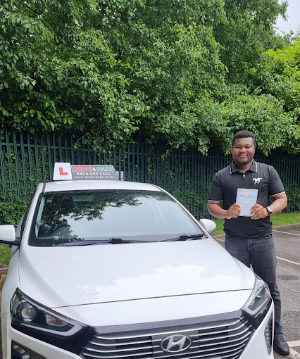 Manual Driving Lessons in Rochdale | Drive 4 pass.jpg