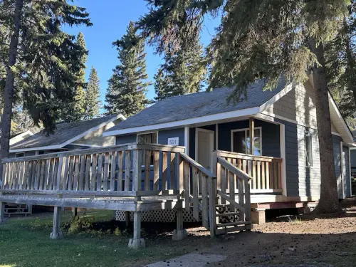 Book Your Waskesiu Accommodation for a Peaceful Stay.webp