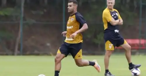 Após protestos, Crespo confirma Alisson no elenco e esfria ida ao Corinthians