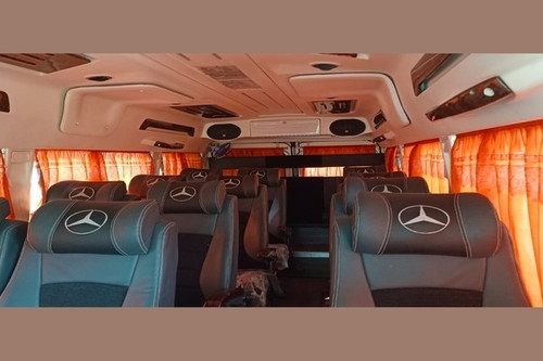 How to Hire Tempo Traveller in Mumbai for Weekend Getaways and City Tours.jpg