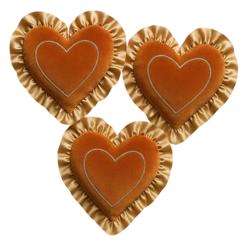 Kalp Formunda Yastık N7.png