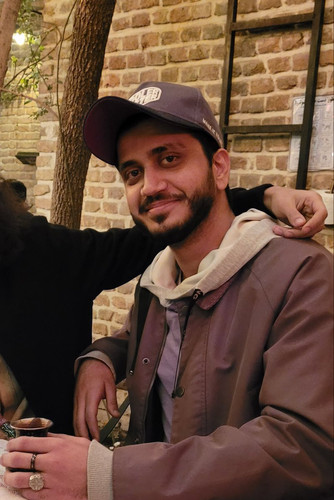 G qtoReXQAAD9Hx.jpg