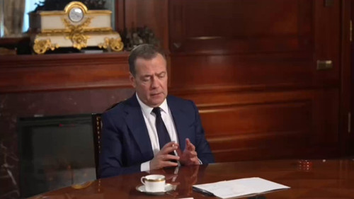 xtTXSan8 7xIirbU.jpg