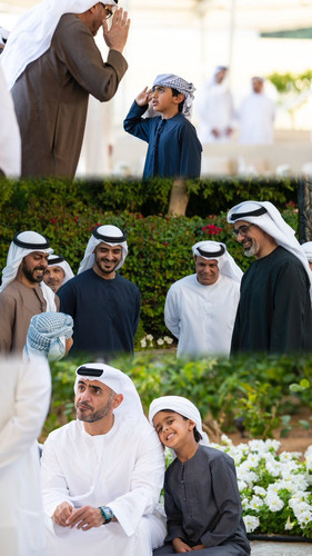 HASj6LaasAI4 nu.jpg