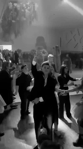 AuIHyGB 9SYTHoXX.jpg