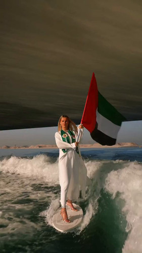 EAhHk4x pdaH1mpV.jpg