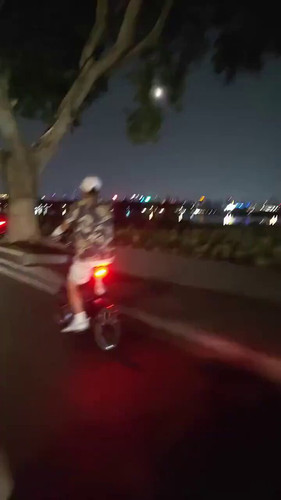  JR0Ck9xBBZFq6aG.jpg