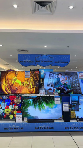 vNvfVAAP6Q2QkFd .jpg