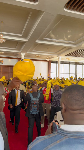 VHPF 6O3aUeN0JM3.jpg