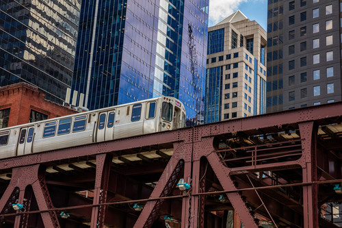 chicago train on a bridge skyscrapers background 2026 01 07 00 12 45 utc.jpg