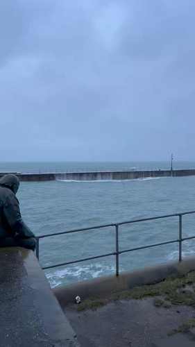 Y0LCMXNu 6CMV Kw.jpg