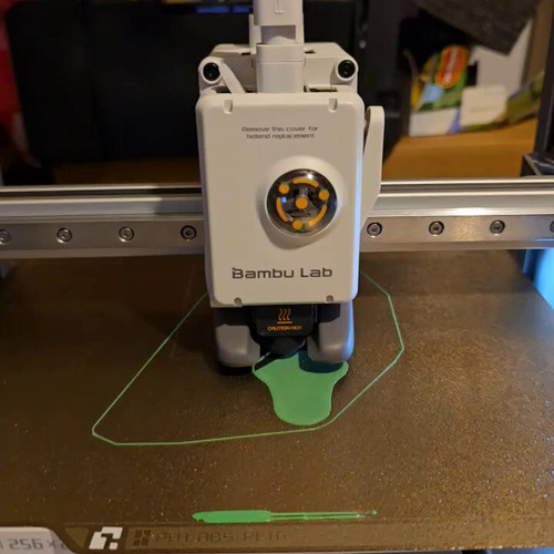 b ZrsVjUBjSqn3Uc.jpg