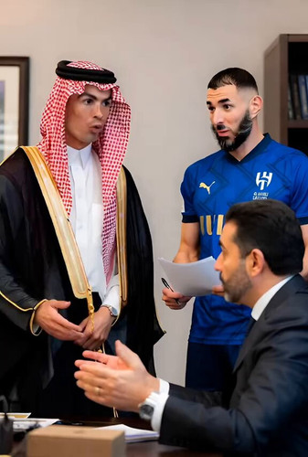 HhSlGUslnY0VWJ y.jpg