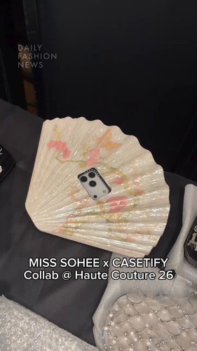 r6 wCc9sua8cpafj.jpg