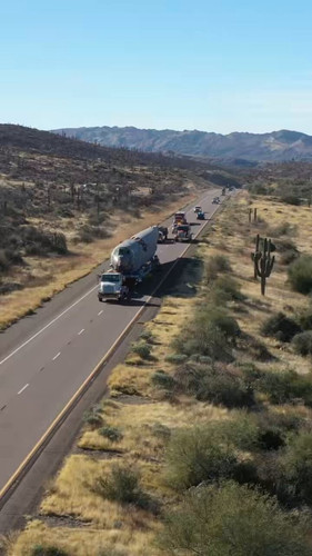 vTOhNLfVyJ1PKz i.jpg