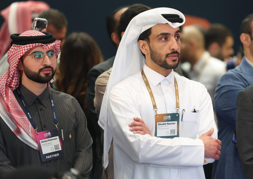 HAPJughbEAAV EH?format=jpg.jpg