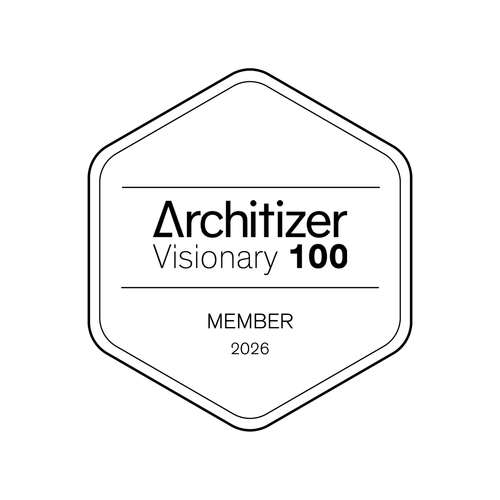 Member Badge Visionary 100 White.png