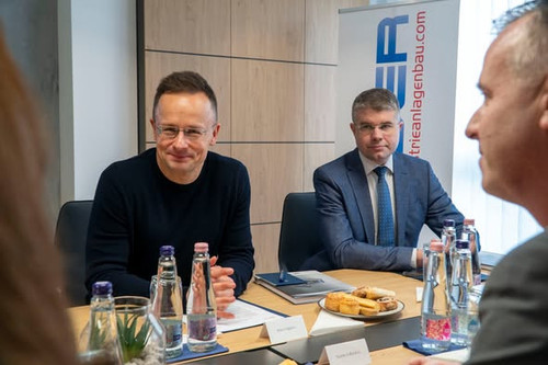 627994351 1442469453914636 3809439993245389701 n.jpg?stp=dst jpg s590x590 tt6& nc cat=101&ccb=1 7& n.jpg