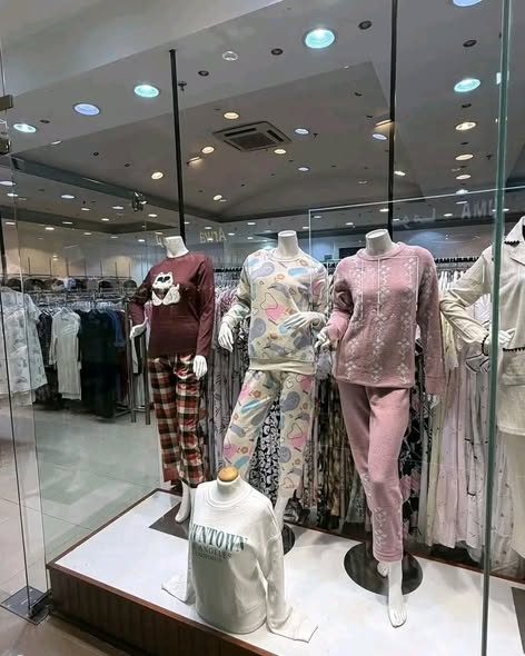 627683876 940422585182513 3397282237597846409 n.jpg?stp=dst jpg s590x590 tt6& nc cat=105&ccb=1 7& nc.jpg