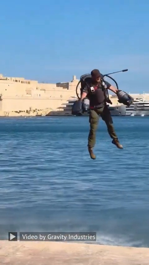 HATBNZAW4AEcQIT.jpg