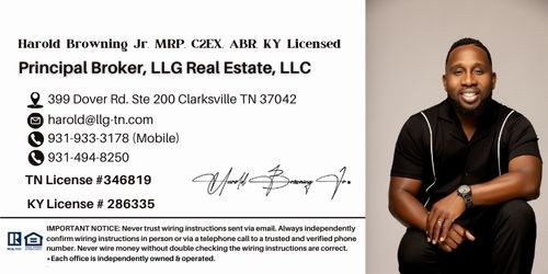 Black White Minimalist Personal Professional Email Signature 5.jpg