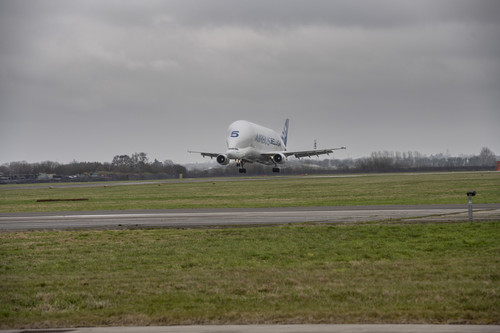 BelugaST 5 touches town in UK.jpg