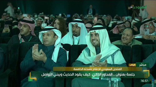 KASnOwXN3i8TV3uE.jpg
