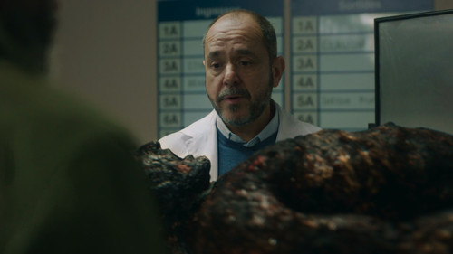 City.of.Shadows.S01E01.Casa.Mila. .La.Pedrera.2160p.NF.WEB DL.CZ ES.DD+5.1.Atmos.HDR10.H.265 CHDWEB..jpg