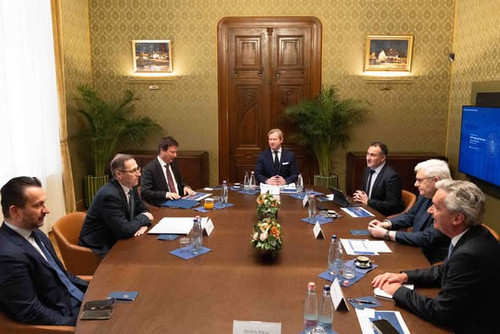 619273036 1469605127862725 3890534109841556701 n.jpg?stp=dst jpg s590x590 tt6& nc cat=104&ccb=1 7& n.jpg