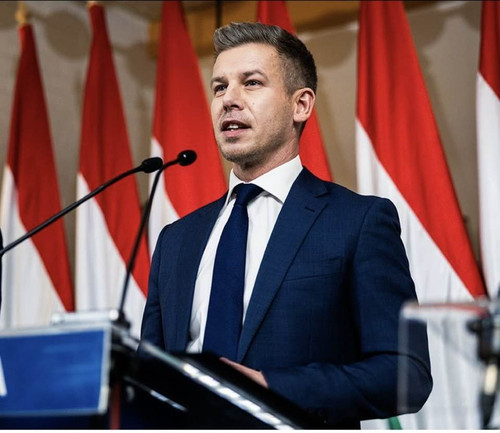 HAO7xXqXoAAQ fC?format=jpg.jpg