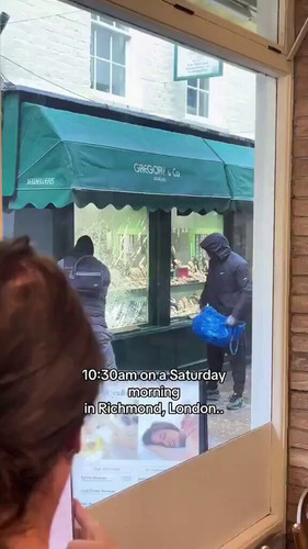 w sKn5u76W8BRkli.jpg