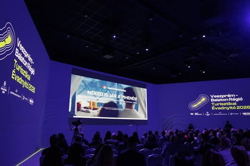 625911925 1490592413073563 3971440095123067016 n.jpg?stp=dst jpg s590x590 tt6& nc cat=105&ccb=1 7& n.jpg