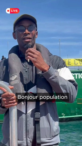 mQxENEv q562olvU.jpg