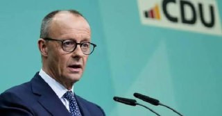 المستشار الألماني: يجب أن ينجح الانتقال إلى المرحلة الثانية في اتفاق إنهاء الحرب في غزة. علينا عدم إغفال الوضع في الضفة الغربية وأن نبقي الباب مفتوحا ...