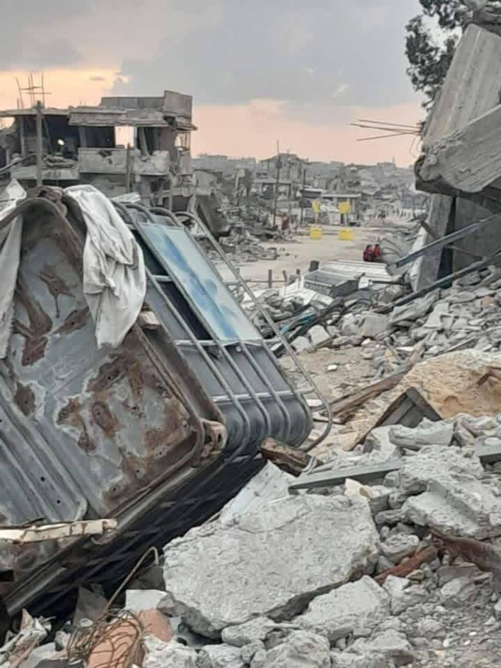 جيش الاحتلال وسع مناطق "الخط الأصفر" ووضع كتل خرسانية صفراء في منطقة بني سهيلا في خان يونس، وهي منطقة جديدة يسيطر عليها....