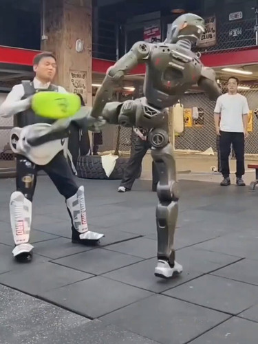 n8ke HfBQ3oapoah.jpg