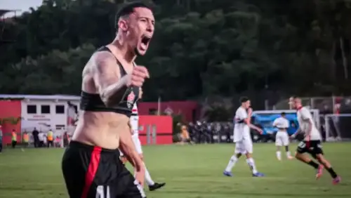 Vitória respira aliviada e se livra do rebaixamento, enquanto São Paulo sela vaga no G8 do Brasileirão