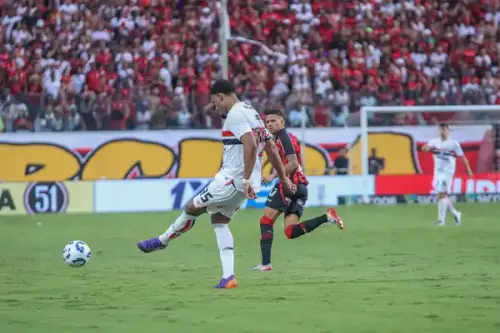 Marcos Antônio brilha, mas zaga do São Paulo falha em jogo decisivo; confira as notas!