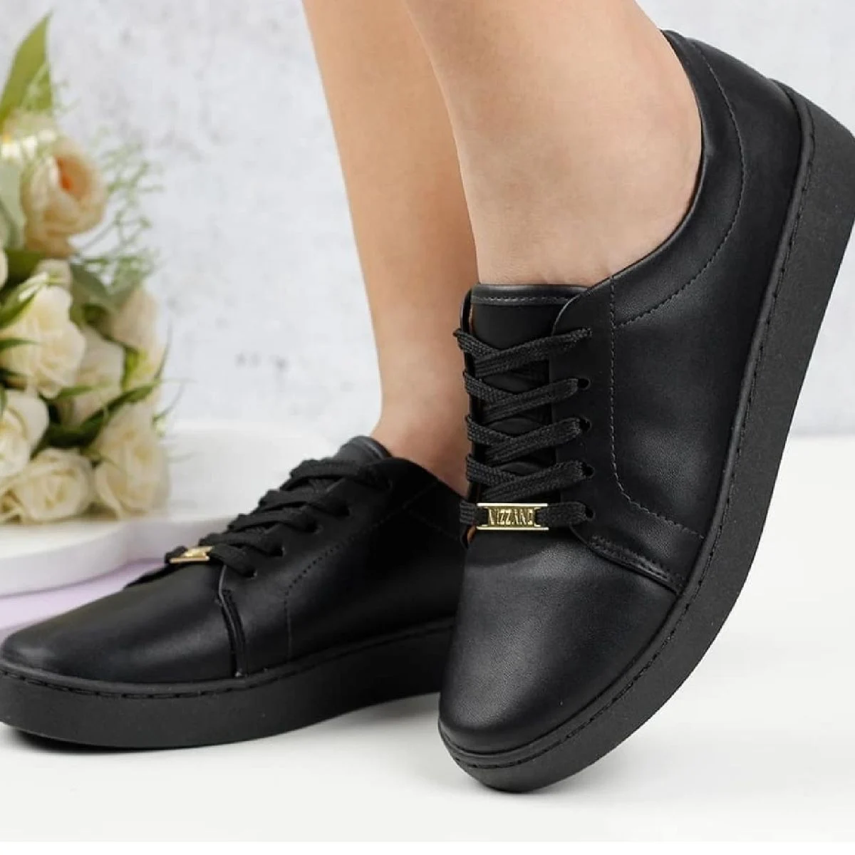 Tênis Feminino Básico Casual Liso Preto Vizzano