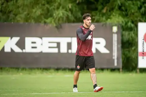Sem Lucas Halter, Vitória enfrenta o São Paulo com esperança em Erick e Dudu nos bastidores