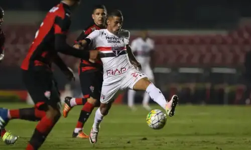 Ex-São Paulo e campeão pela base do Flamengo, reforçam Tombense na temporada de 2026