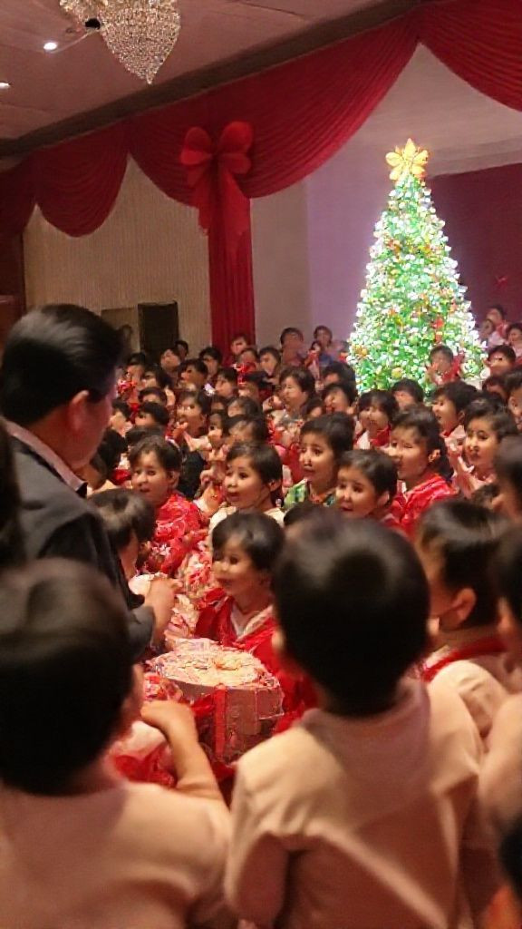 Malacañang Christmas Cheer 19,000 Children Attend Marcos' 'Balik Sigla' Gift-Giving Event