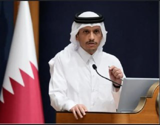 رئيس الوزراء وزير الخارجية القطري أكد أن الدعم المقدم يذهب لصالح سكان قطاع غزة وليس إلى حماس، وأن المزاعم الإسرائيلية بأن قطر تمول حركة حماس لا أساس ل...