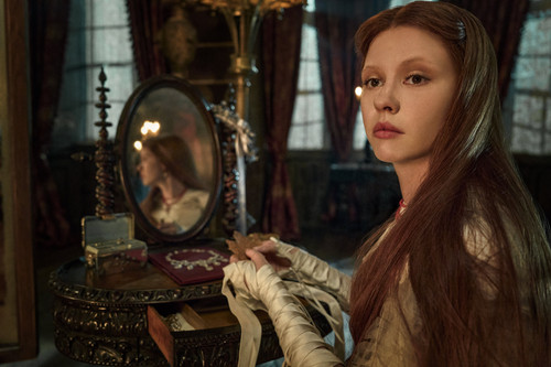 FRANKENSTEIN. Mia Goth as Elizabeth in Frankenstein. Cr. Ken Woroner/Netflix  2025..jpg