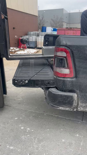 VBxRitnL51HM lUL.jpg