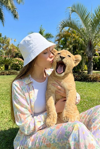 PROMPT BABY LION.jpg